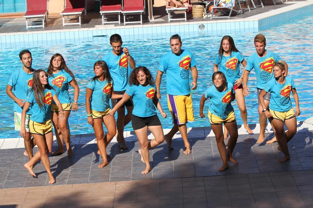 Отель Club Esse Cala Bitta Байя Сардиния Экстерьер фото