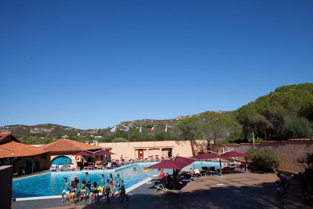 Отель Club Esse Cala Bitta Байя Сардиния Экстерьер фото