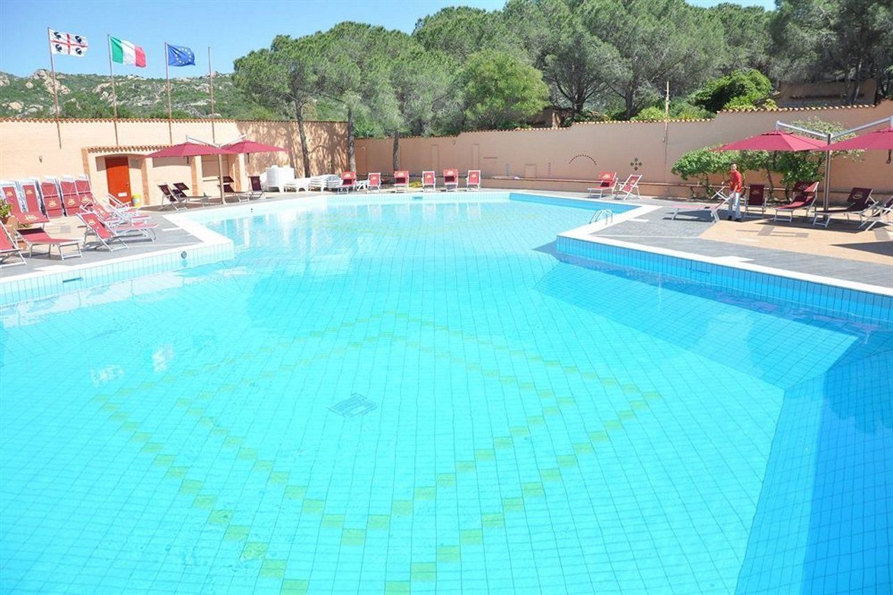 Отель Club Esse Cala Bitta Байя Сардиния Экстерьер фото