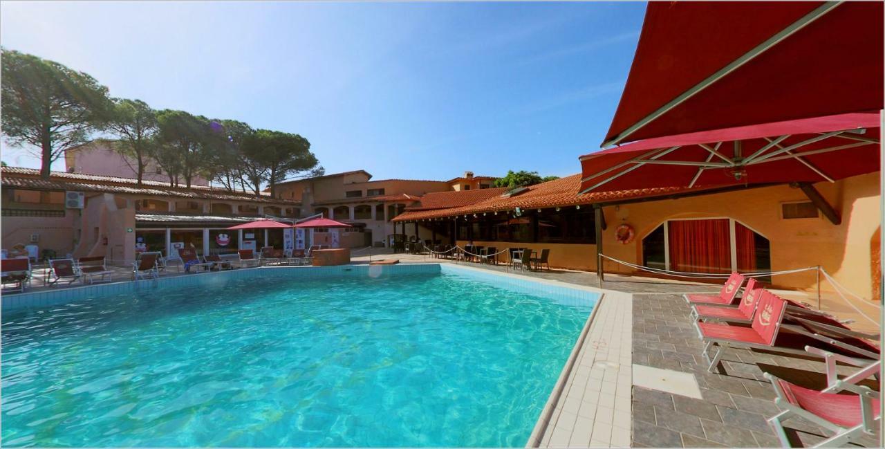 Отель Club Esse Cala Bitta Байя Сардиния Экстерьер фото